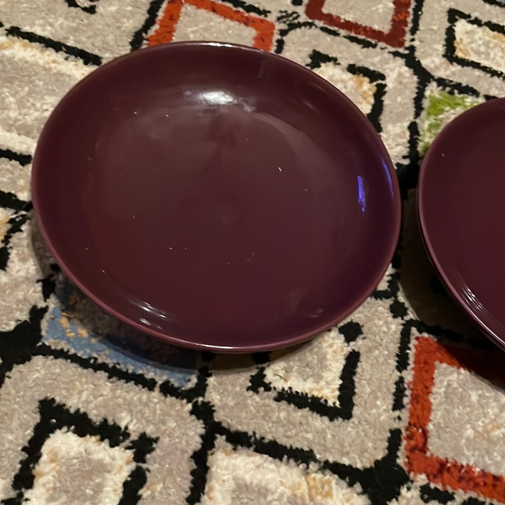 Plumb fiesta ware dinner plates 2 available.like new condition.